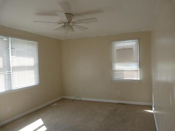 4th image of 307 Meadow Dr