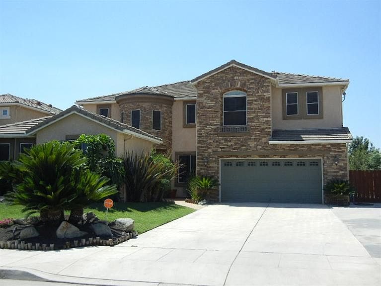 1st image of 8563 N Paula Ave