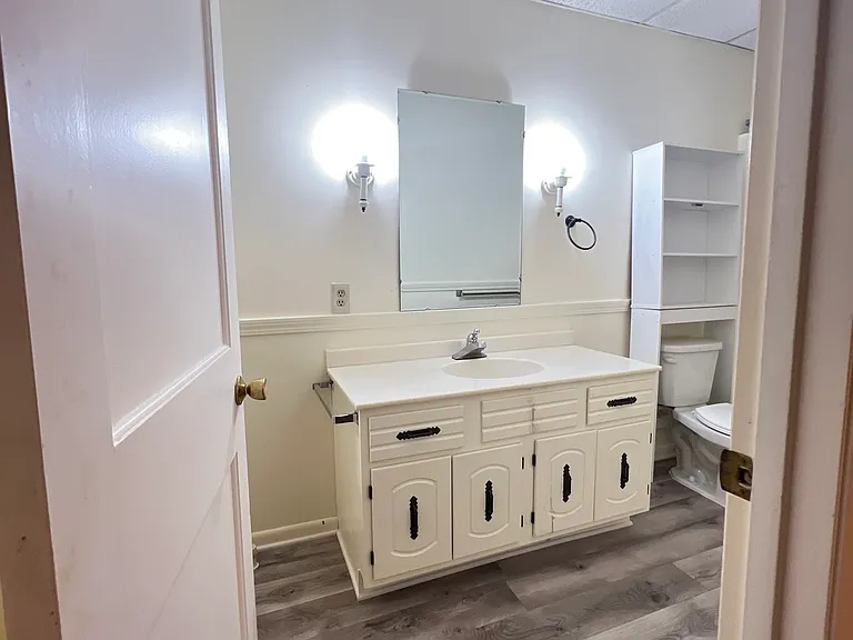 525 N 3rd St #3 — Photo 17