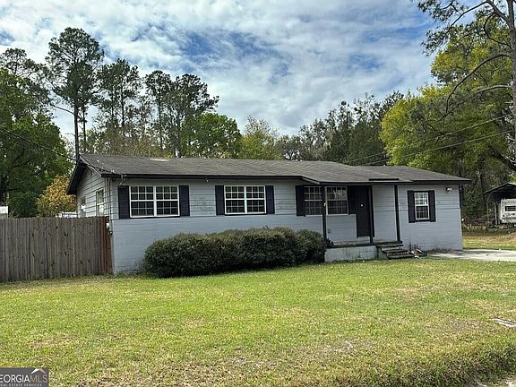 3rd image of 11118 Flamingo Ave