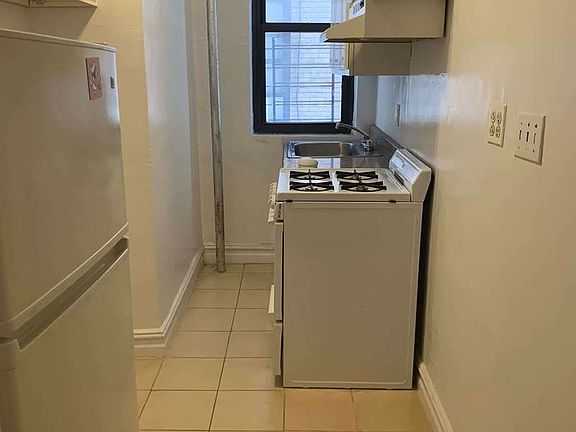 5th image of 427 Fort Washington Ave #2K