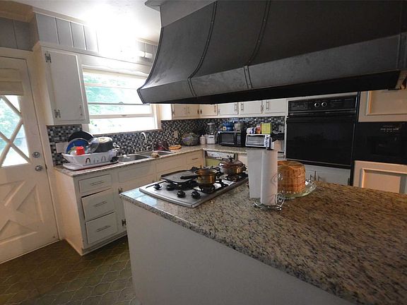4th image of 291 Fishel Ave