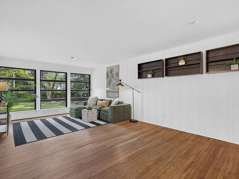 137 Brandywine Rd — Photo 8