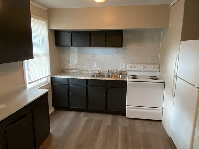 2303 N Louis St #2303 — Photo 5
