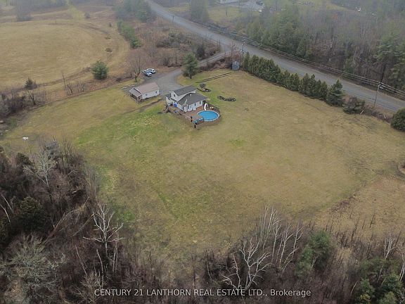 2nd image of 305 Centre Line Rd