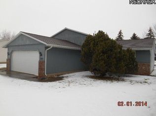 42052 Meadow Ln, Lagrange, OH 44050