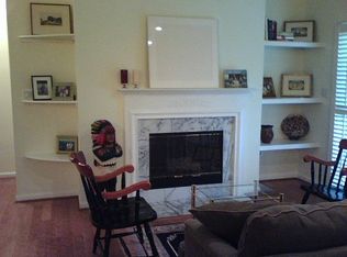 1700 Lake Shore Crest Dr APT 14, Reston, VA 20190