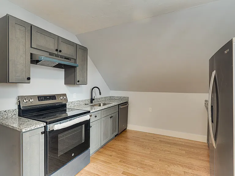 24 Dunlap St #3 — Photo 1