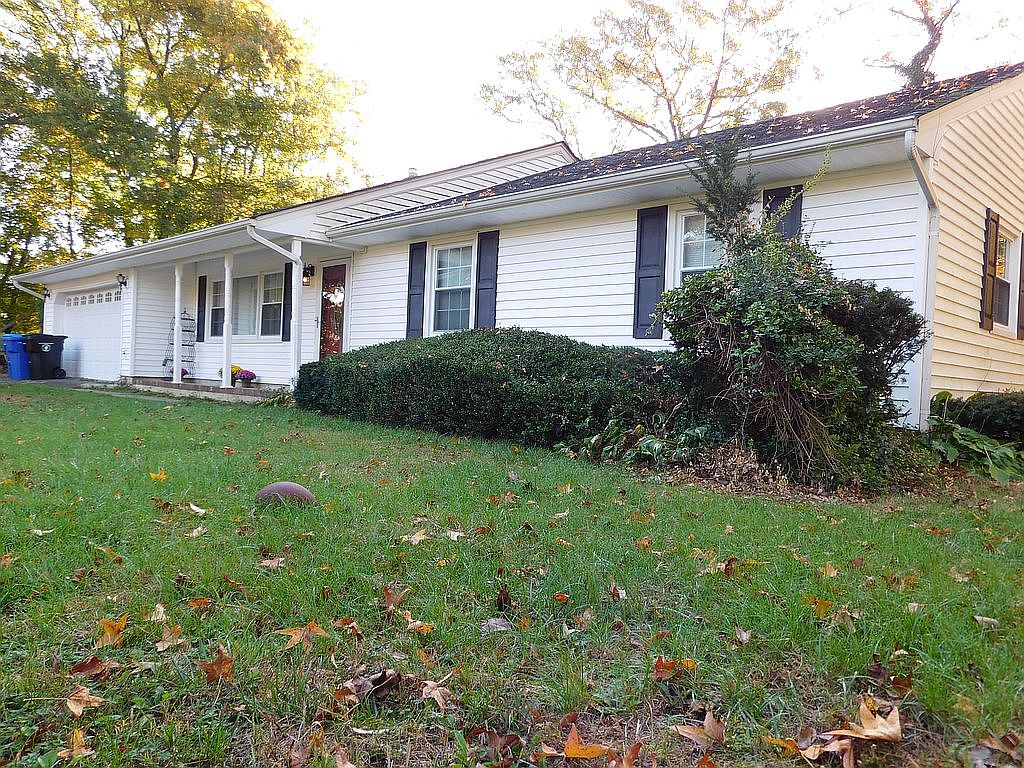 5 Martel Ct, Middletown, NJ 07748 | Zillow