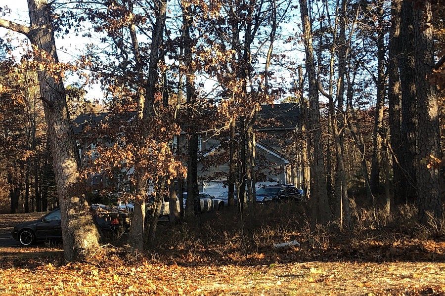 2nd image of 1423 Elwood Rd
