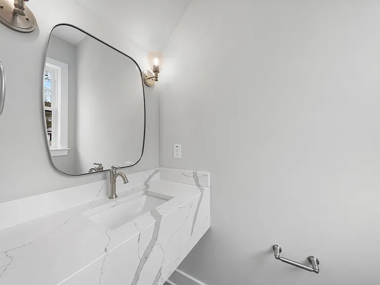 2805 Fawn Ave #B — Photo 12