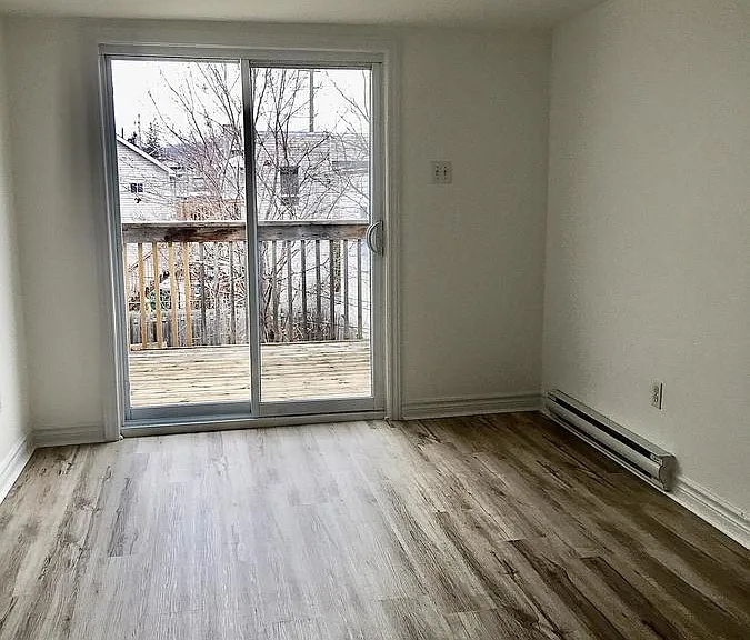 243 Carillon St #3 — Photo 14