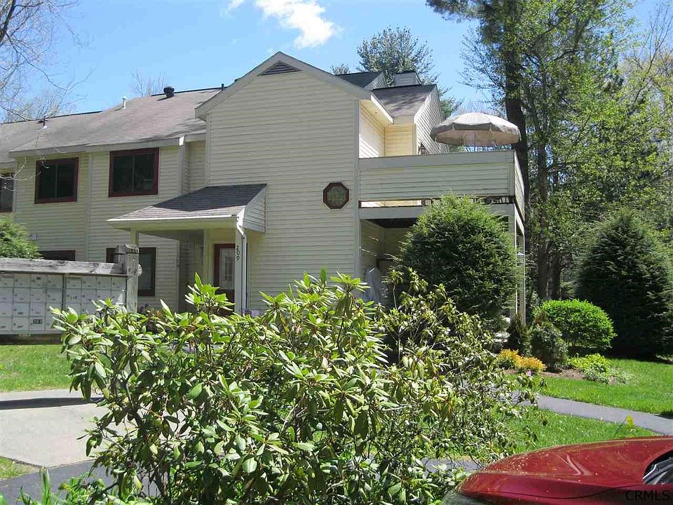 1st image of 209 Yorktown Dr