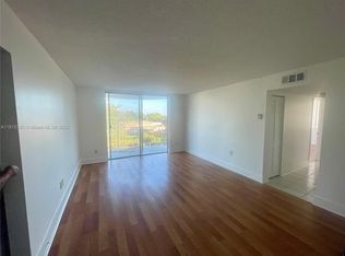 492 NW 165th St Rd APT C515, Miami, FL 33169