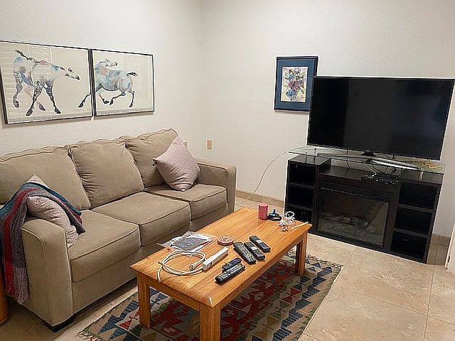1st image of 973 W Calle De Emilia