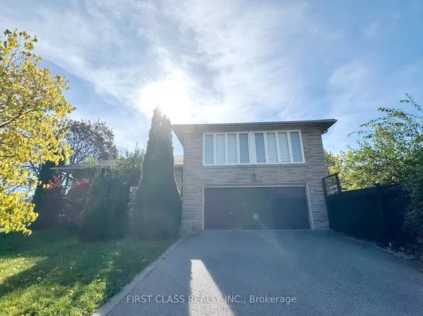 202 Goddard St, Toronto, ON M3H 5E6