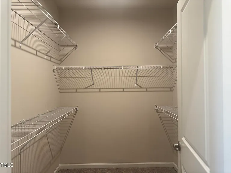 946 Channing Park Cir — Photo 30