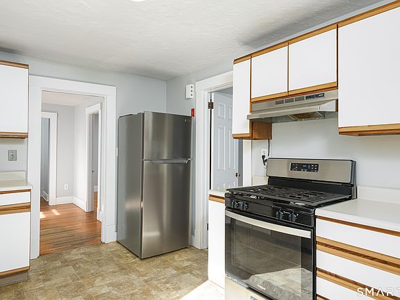 4th image of 65 W Main St