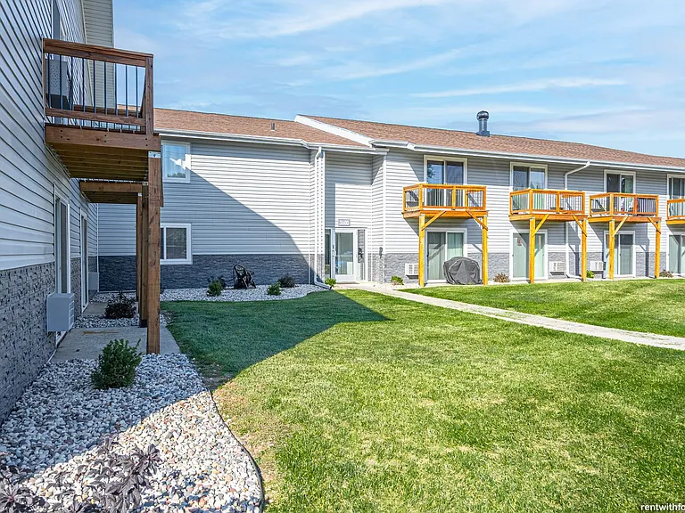 3610 W Spencer St — Photo 12