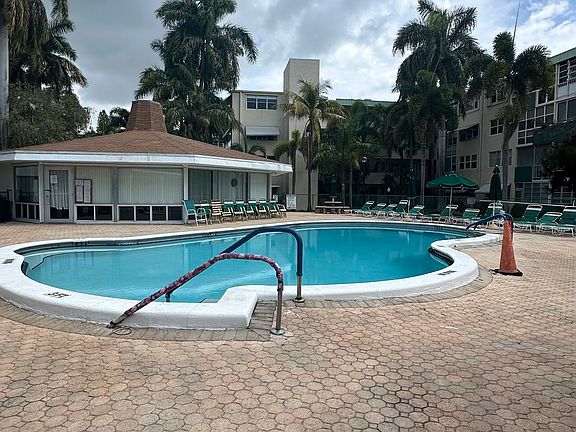 2nd image of 1333 E Hallandale Beach Blvd APT 224