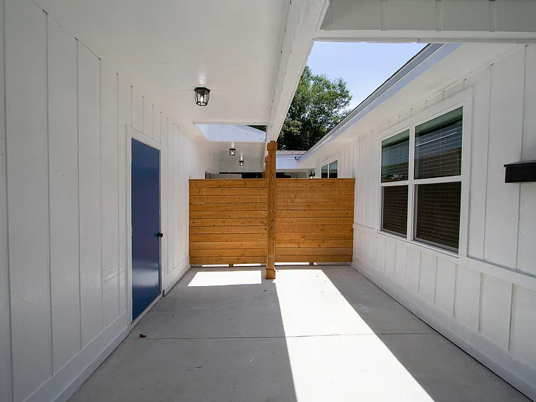 91 Faron Cir — Photo 2