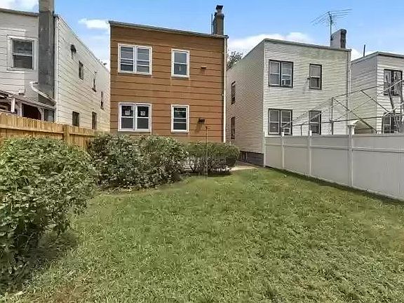 4th image of 367 Ege Ave #2