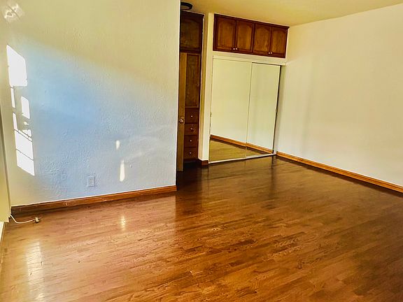 5th image of 1172 N Kingsley Dr #219