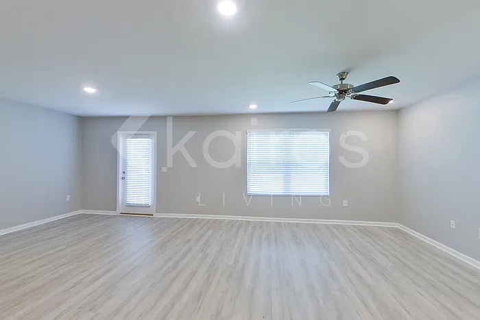 4758 Malay Cir — Photo 12