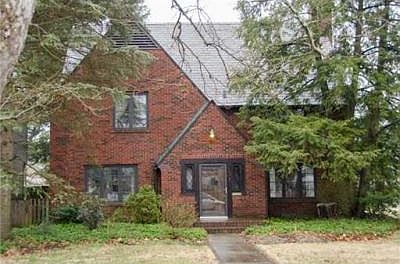 1st image of 203 S Hawthorne Dr