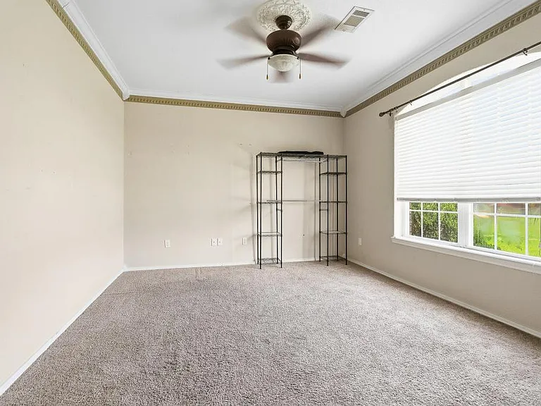 1717 Red Oak Dr — Photo 7