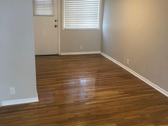 3rd image of 211 W 64th St