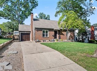 2720 W 51st St, Westwood, KS 66205