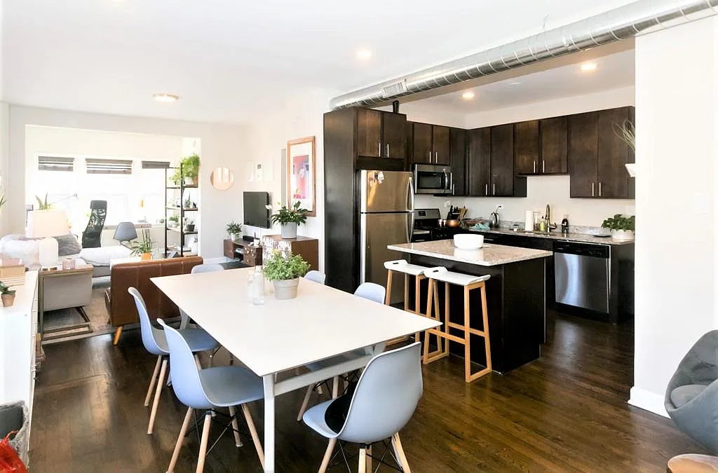 2 bed, 1300 sqft, $2,995 — Photo 1