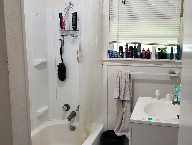 1306 N Travis St — Photo 12