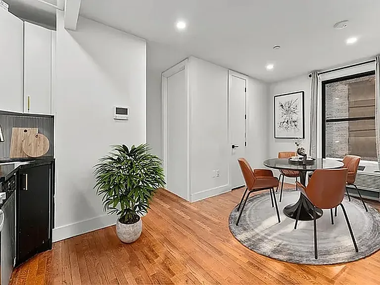 409 Stockholm St #1B — Photo 2