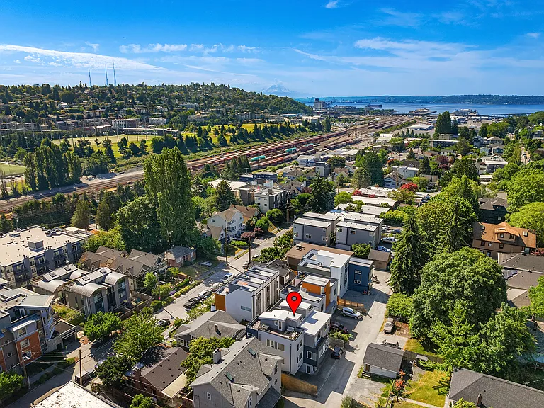 Proximity to downtown, SLU, Interbay, Ballard, etc.