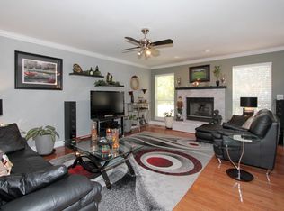 1327 Saint Gregory Ln, Saint Charles, MO 63304