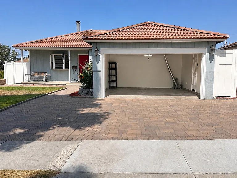 2859 N Brighton St — Photo 15