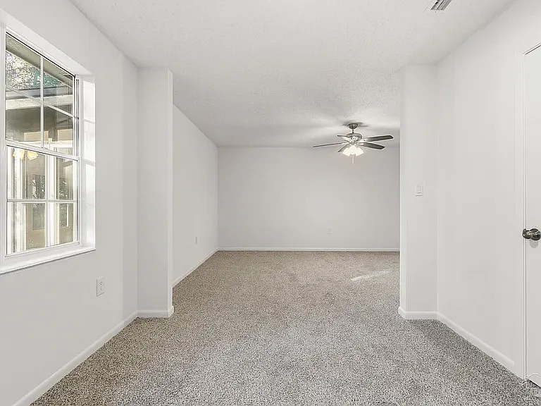 910 Whisperwood Ln S — Photo 20