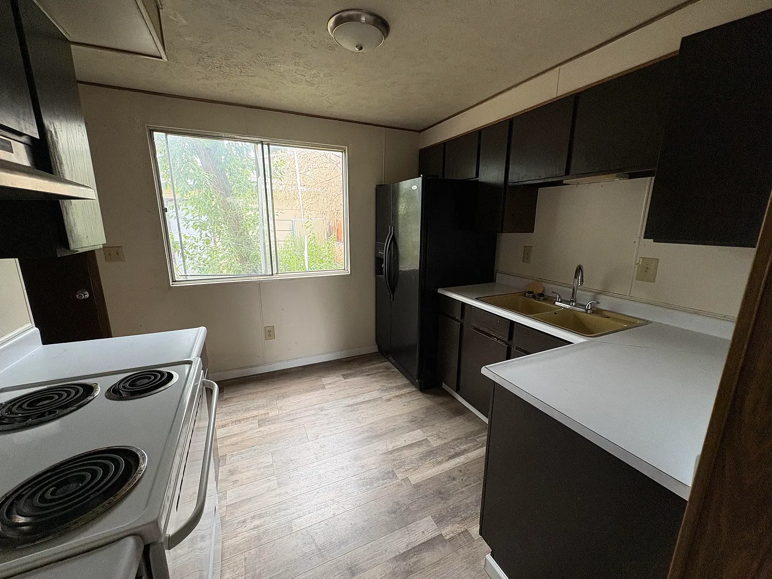 2 bed, $1,200 — Photo 2