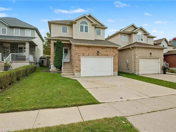 60 Lena Cres, Cambridge, ON N1R 8P4