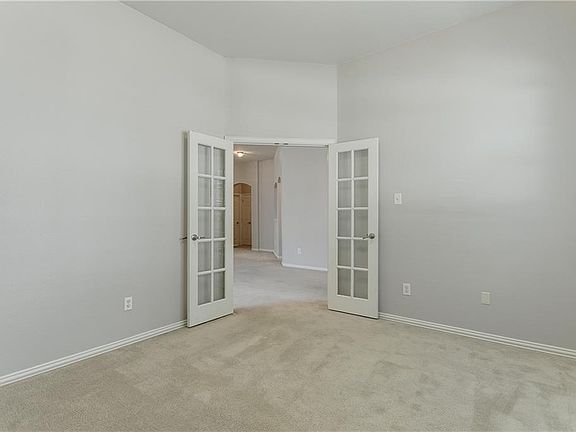 3rd image of 2832 Muskrat Dr
