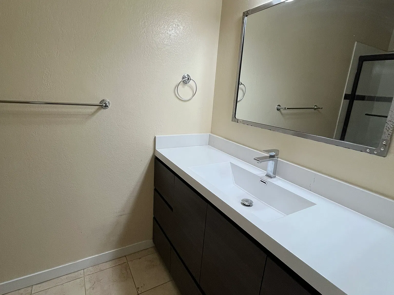 3 bed, 1314 sqft, $3,900 — Photo 2