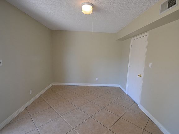 4th image of 3608 W Lupine Ave
