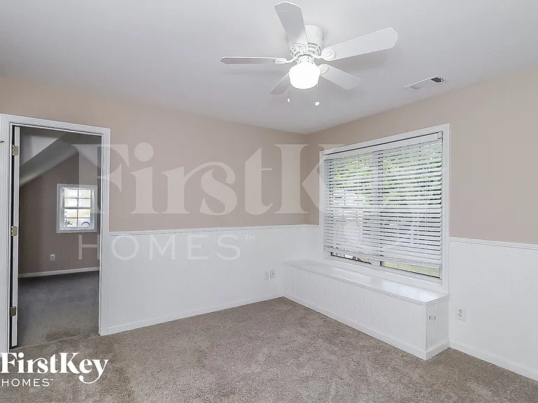 729 Tall Oaks Dr — Photo 11