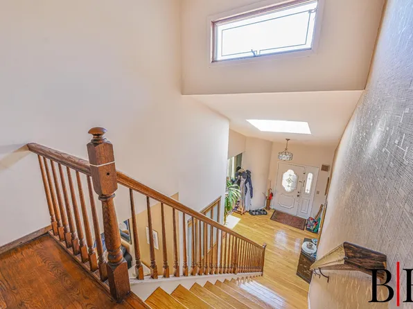 2150 Royce Street image 16 of 36