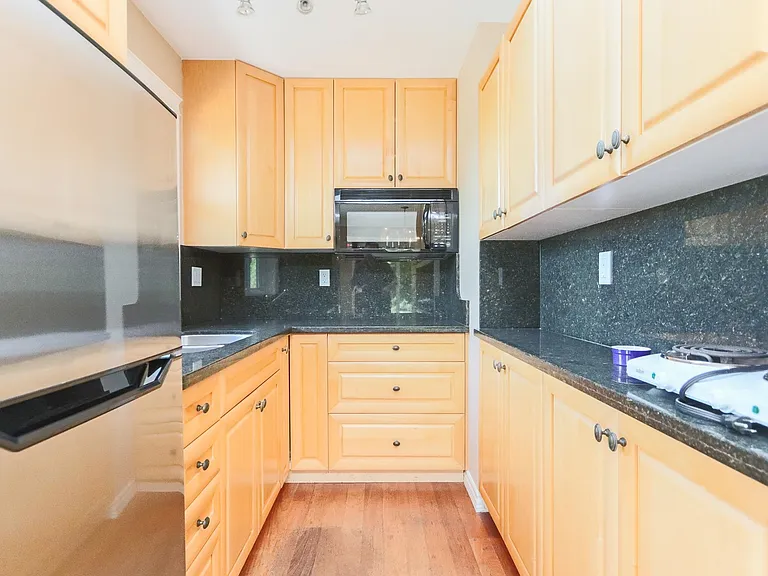 545 Thetford Pl — Photo 4
