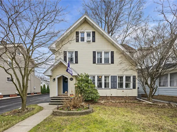 263 Somershire Dr, Rochester, NY 14617