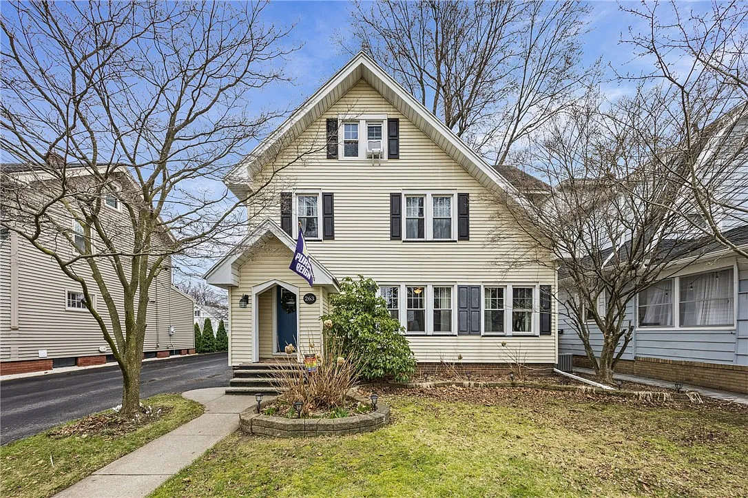 263 Somershire Dr photo 1