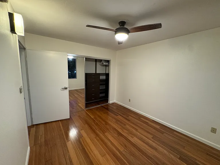 215 N King St #208 — Photo 9